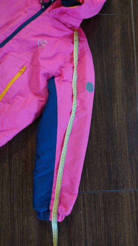 Predám vetrovku, 158