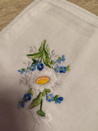 Retro vyšívané vreckovky,