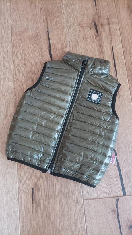 Chlapčenská vesta, 98