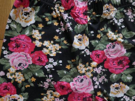 Miss girl letne kvetovane stylove leginy m, gate,m