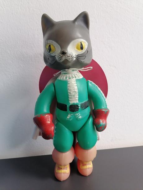 Kocúr v čižmách - starožitnotná hračka, 