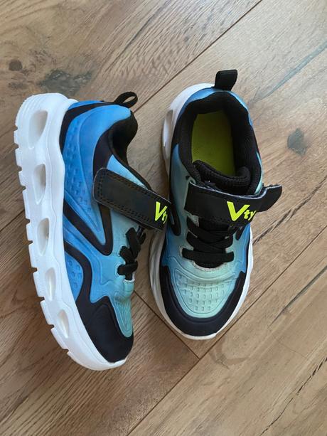 Svietiace tenisky wty, deichmann,26