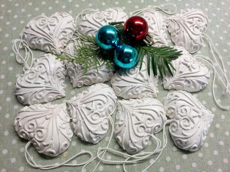 Vianočné ozdoby zo sadry,