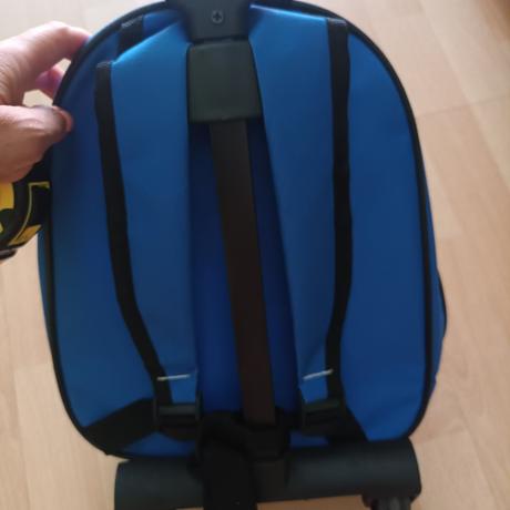 Detsky ruksak na kolieskach, 