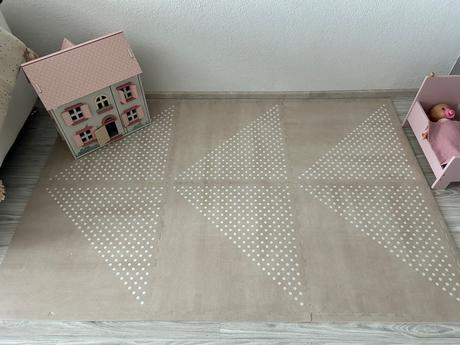 Hracia penová podložka, 