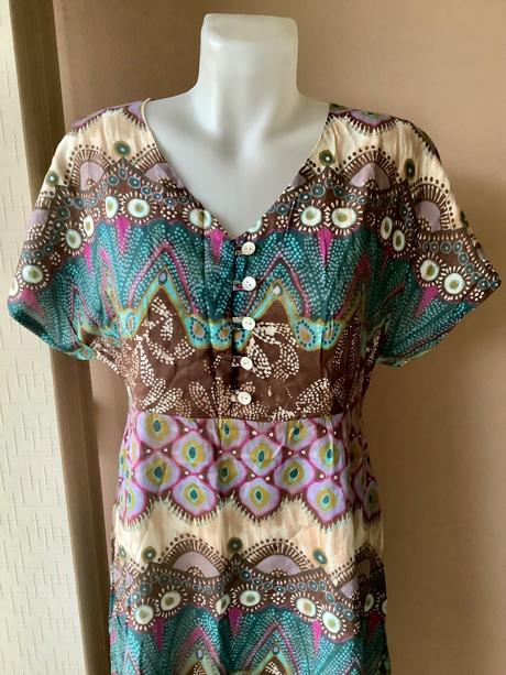 Krásne lahucke bavlnene šaty, 40