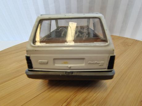 Retro model bburago fiat panda 45 rally 1983, 1/24,