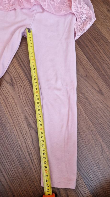 Legíny so sukničkou, 122