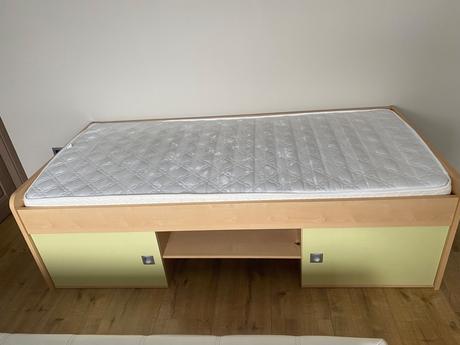 Posteľ, šírka (cm): 90,dĺžka (cm): 200