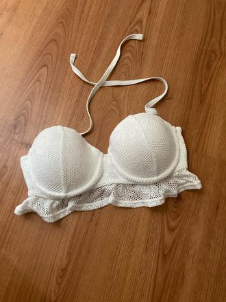 Biely horný plavkový diel s volánom, m