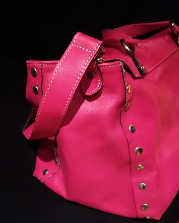 Pink kožená kabela, 