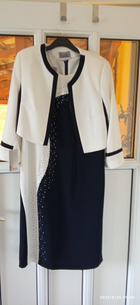 Spoločenské šaty, 40