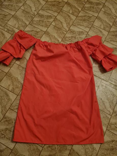 Šaty s odhalenymi pleciami, amisu,xs