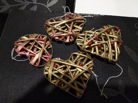 4 ozdobné srdiečka - cena spolu,