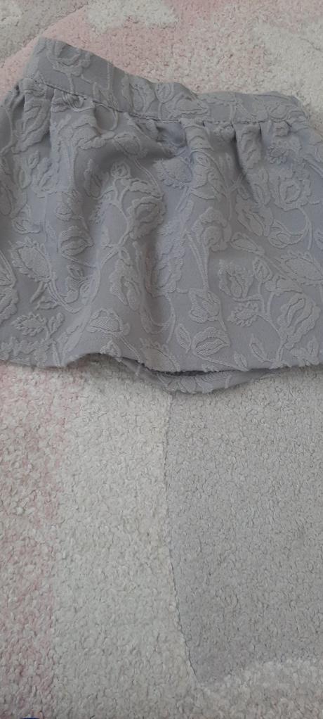 Sukna pre paradnicu, 92