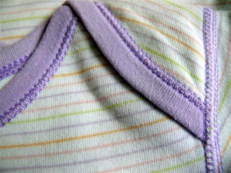 6 ks bodyniek s krátkym rukávom,výborný stav, disney,86