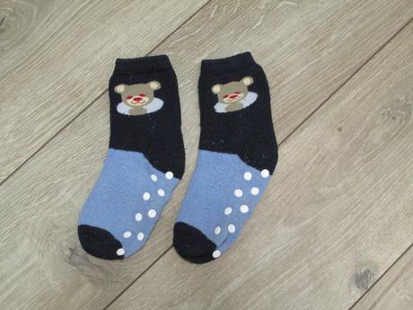 Teplé ponožky s protišmykovou úpravou, 19