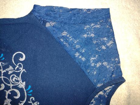 Tričko s čipkou, 146