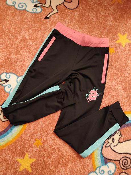 Krásne tepláky, 134