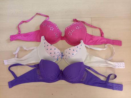 3 podprsenky 70b, 70b