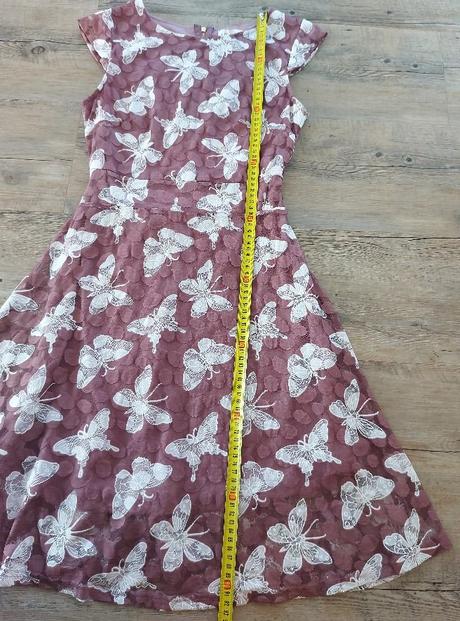 Hnedé šaty s motýlikmi, xs