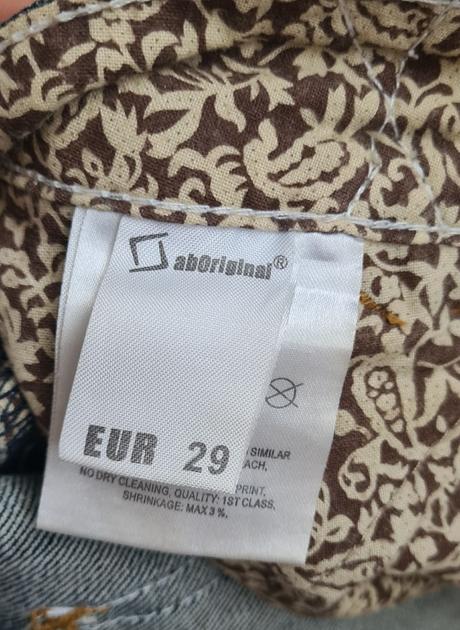 Riflová sukňa, 38