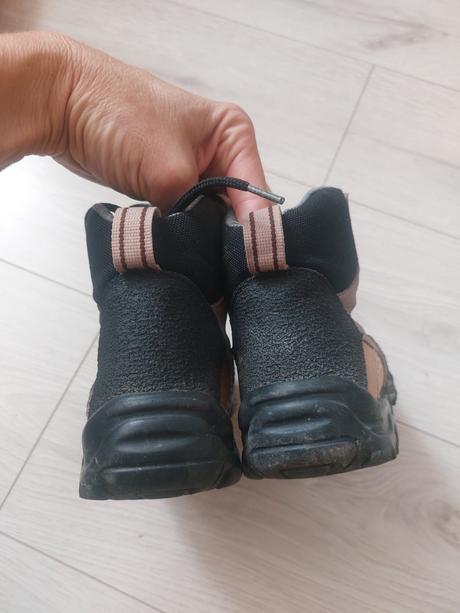 Turistické topánky, 31