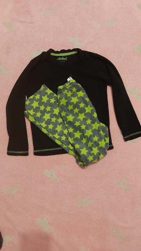 Predám chlapčenské domáce oblečenie veľ.128-134, rebel,128