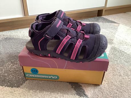 Športové sandále, 34