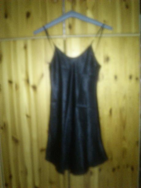 Satenova kosielka, s