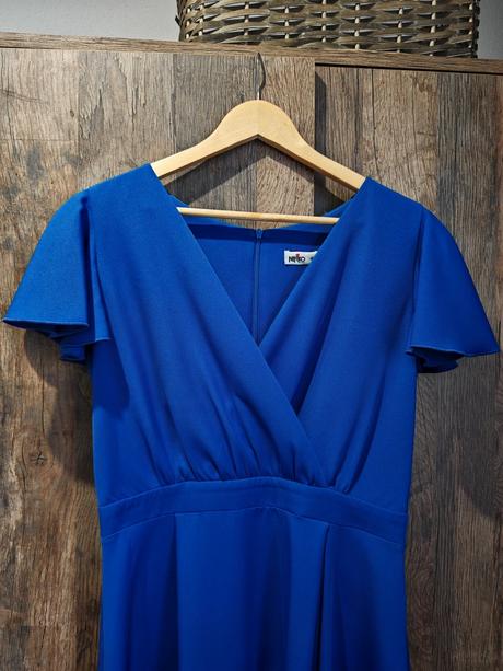 Spoločenské šaty, 40