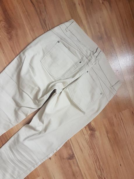 Ležérne nohavice, 42