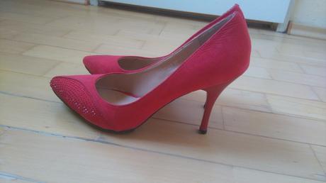 Červené lodičky, 37