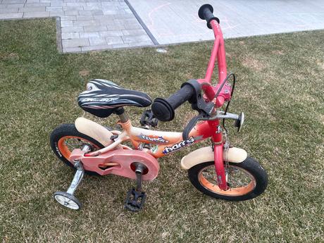 Bicykel 12 s pomocnými kolieskami, harry,12