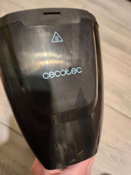 Naparovač odevov cecotec, 