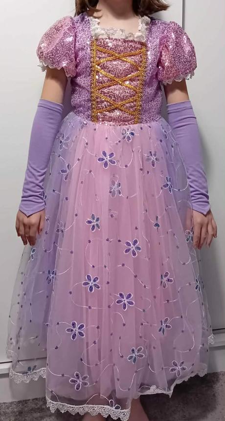 Šaty princeznej rapunzel,