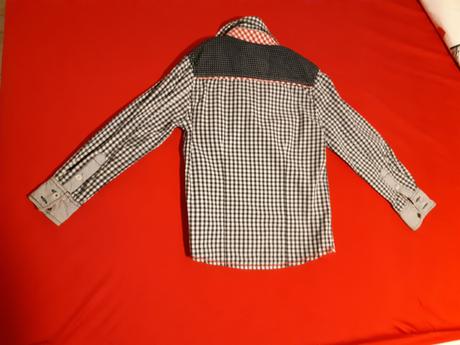 Zaujímavá košieľka, 116