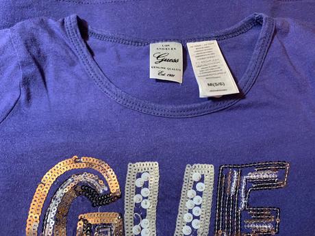 Guess fialové tričko s nápisom, guess,110