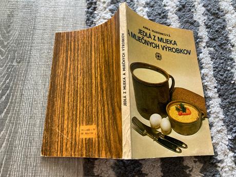 Jedlá z mlieka a mliečnych výrobkov (1979),