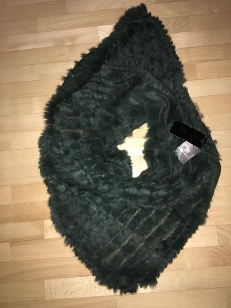 Pončo z králičej kožušiny, 