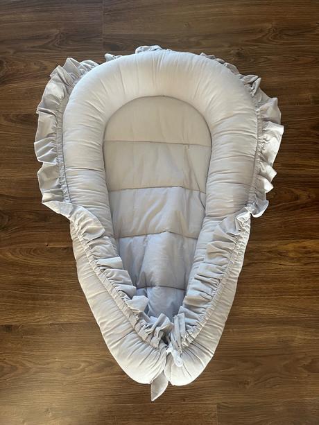 Hniezdo do postieľky, 