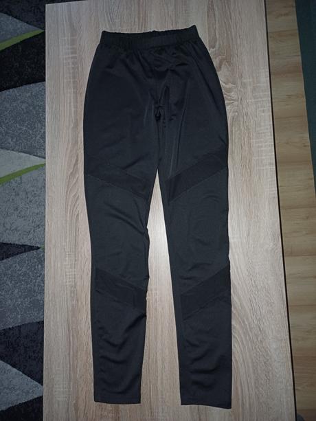 Čierne legíny, gate,m