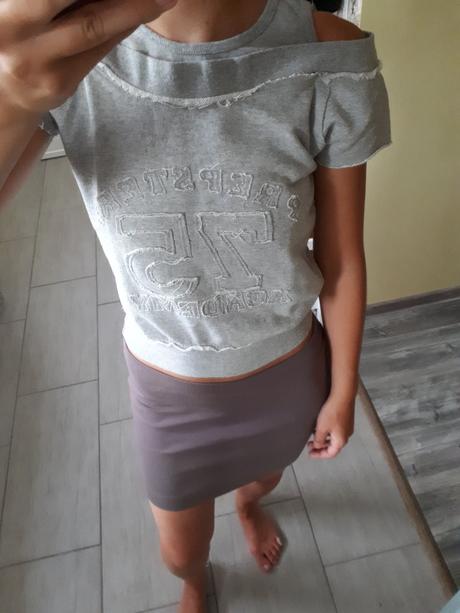 Hrubší top z teplákoviny, s