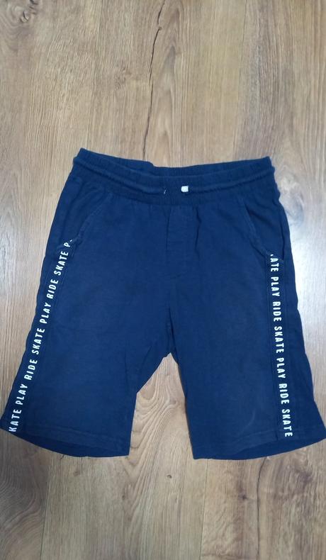 Tmavomodre kratasy, zara,164