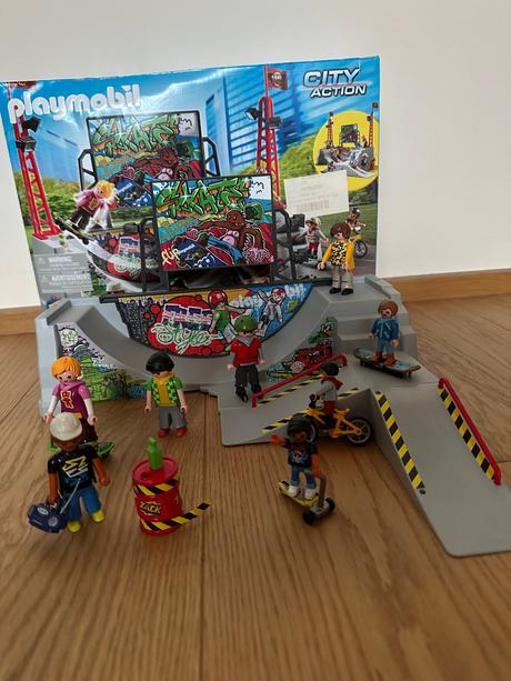 Playmobil city action 70168 park skaterov,