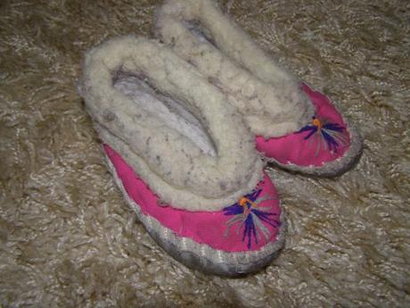 Detské papučky s ľudoým vzorom, 22