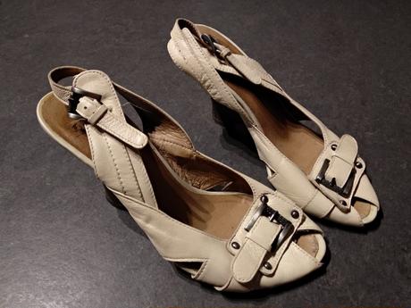 Kožené peeptoe sandálky, baťa,36