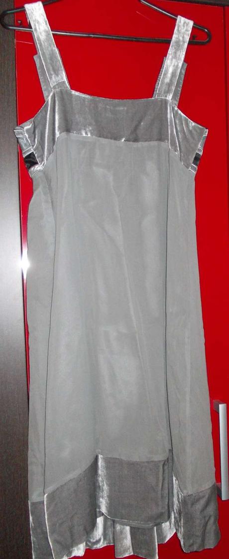 Spoločenské šaty,zn.derhy, m