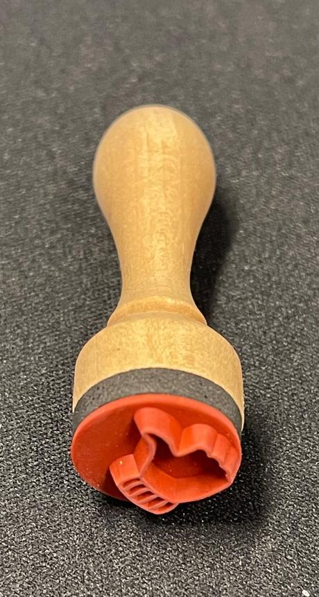 Kravata a pečiatka facebook like, 