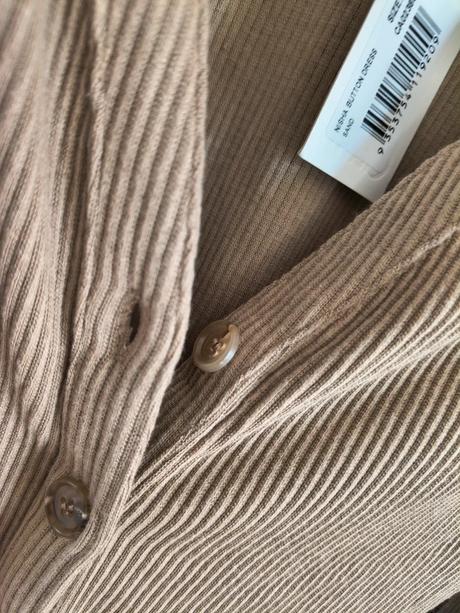 Calli. úzke nádherné elastické šaty na gombíky m, l / m